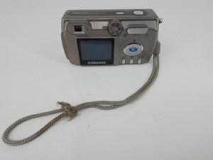 Samsung Digimax 401 Digital Camera,  4 Mega Pixels. Silver Colour Working