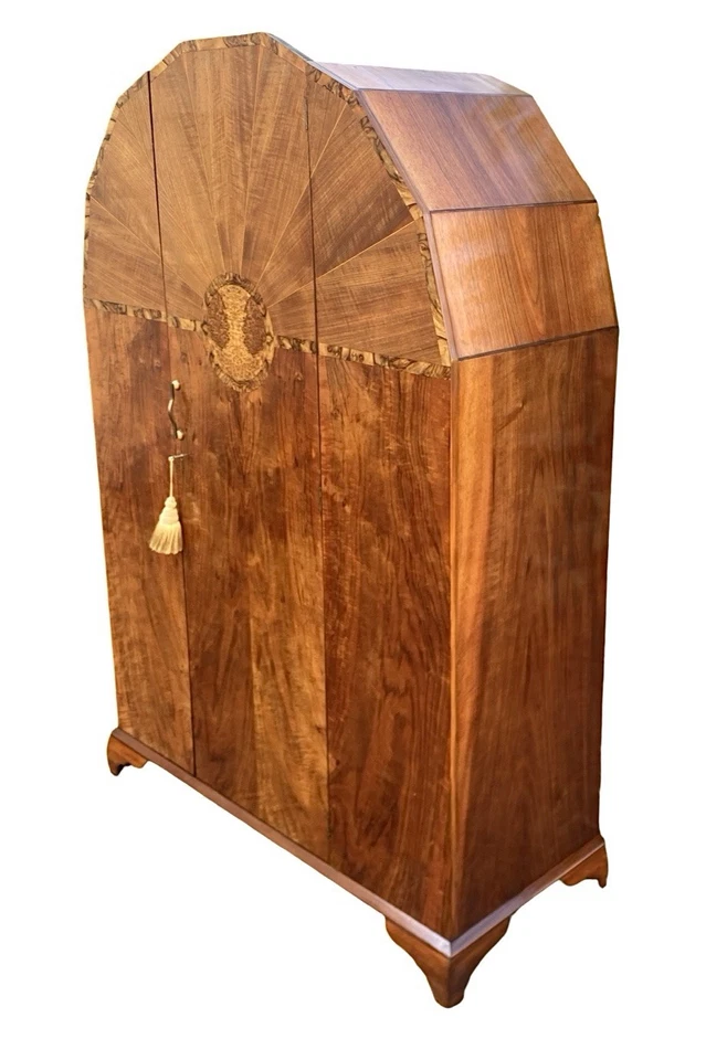 Armario con incrustaciones de nogal con tapa hexagonal Art Deco Foto 3 de 4