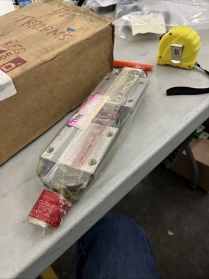 THK SHS25C2QZSS+300L LINEAR GUIDE 