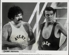 1973 Press Photo Burns and Avery Schreiber star in 