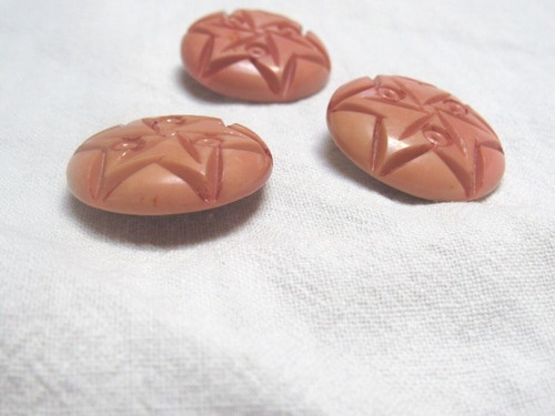 Antique Set 3 Buttons Carved Stars,etc. 1-1/8” Lt. Rose Pink Plastic - Picture 5 of 6