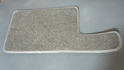 6006152G HUMMER H1 CARPET VERT DOOR PRIMAR