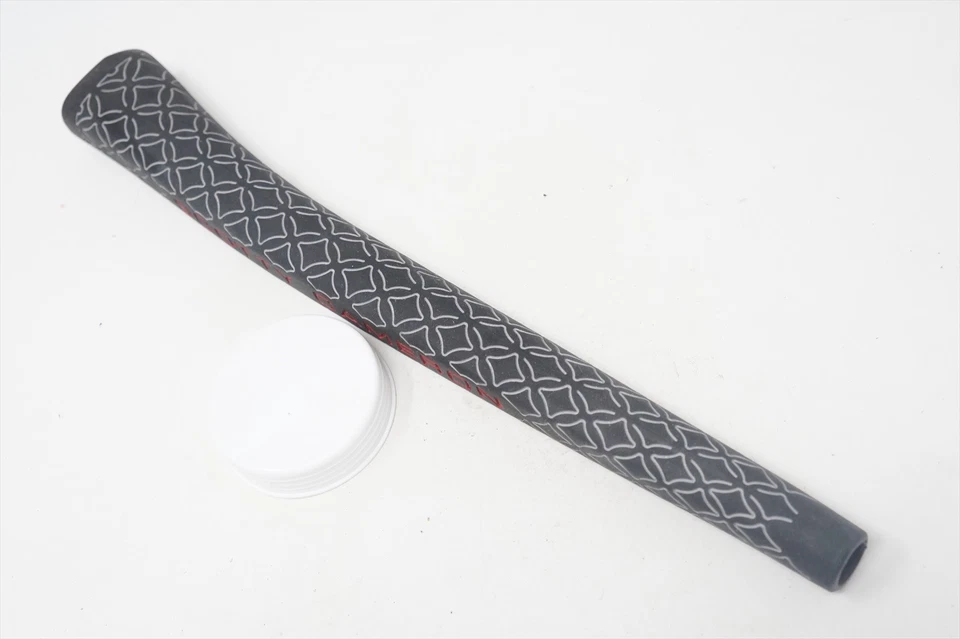 New Titleist Scotty Cameron Pistolero Plus 2023 Grey/Red Putter Grip - Image 3 of 4