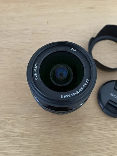 Sony Alpha SAL18552 18-55mm F/3.5-5.6 DT II SAM Kit-Objektiv, A-Mount - Bild 6 von 12