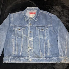 Men’s Wrangler Hero Denim Trucker Jacket Size X-Large RN #15101