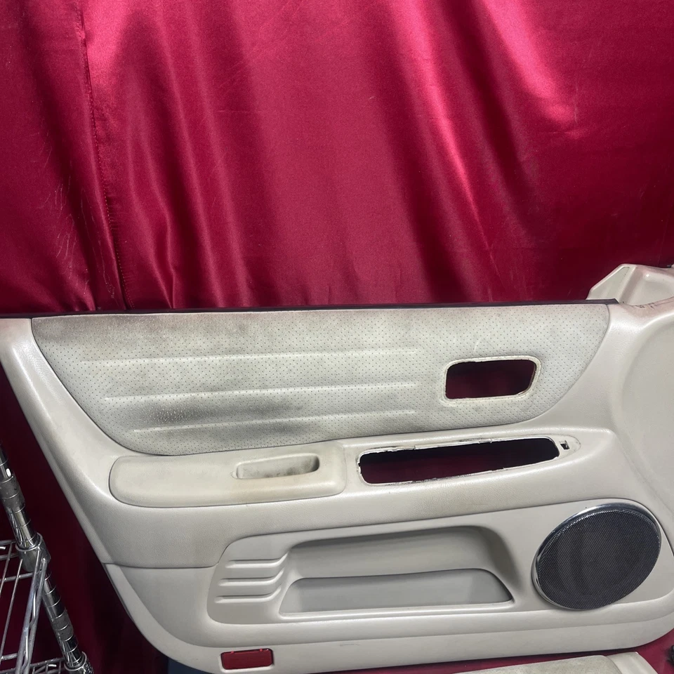 ☑️ Juego de tarjetas de paneles de puerta interiores de gamuza limpia bronceada Lexus IS300 2001-2005 FABRICANTE DE EQUIPOS ORIGINALES Foto 4 de 4