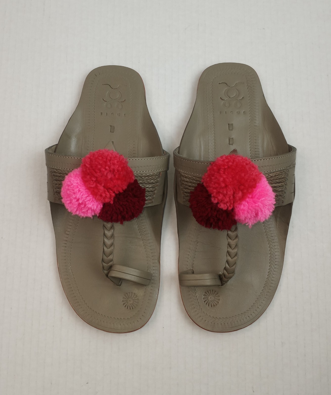 APL Sandali di lusso silenziosi con infradito in pelle grigia Figue taglia 6