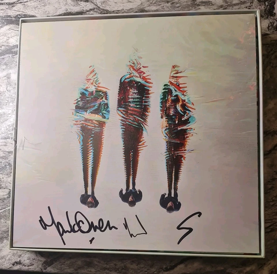 Box Set: Take That : Take That III : Super Deluxe CD, Large Book & Prints - Image 3 of 4