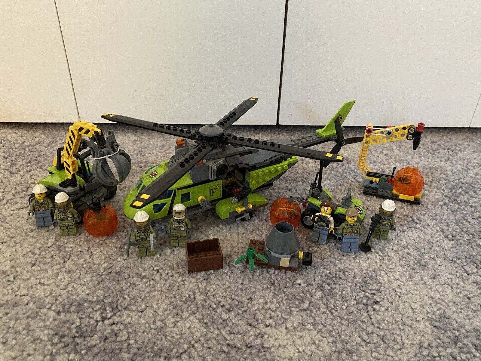 LEGO City Volcano Supply Helicopter 60123 and Volcano Starter Set 60120
