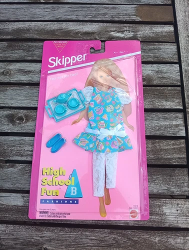 Vintage Skipper Tea Set for Two High School Fun Barbie Mattel 1994 New Package