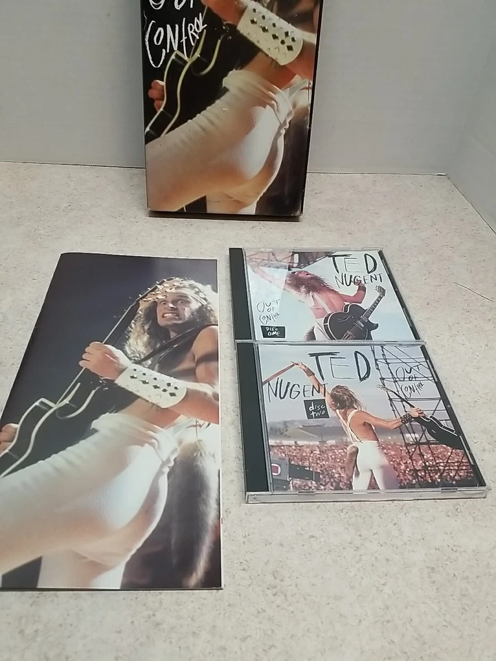 '93 TED NUGENT - OUT OF CONTROL - 2 CD BOX SET ROCK with Booklet Foto 4 de 4