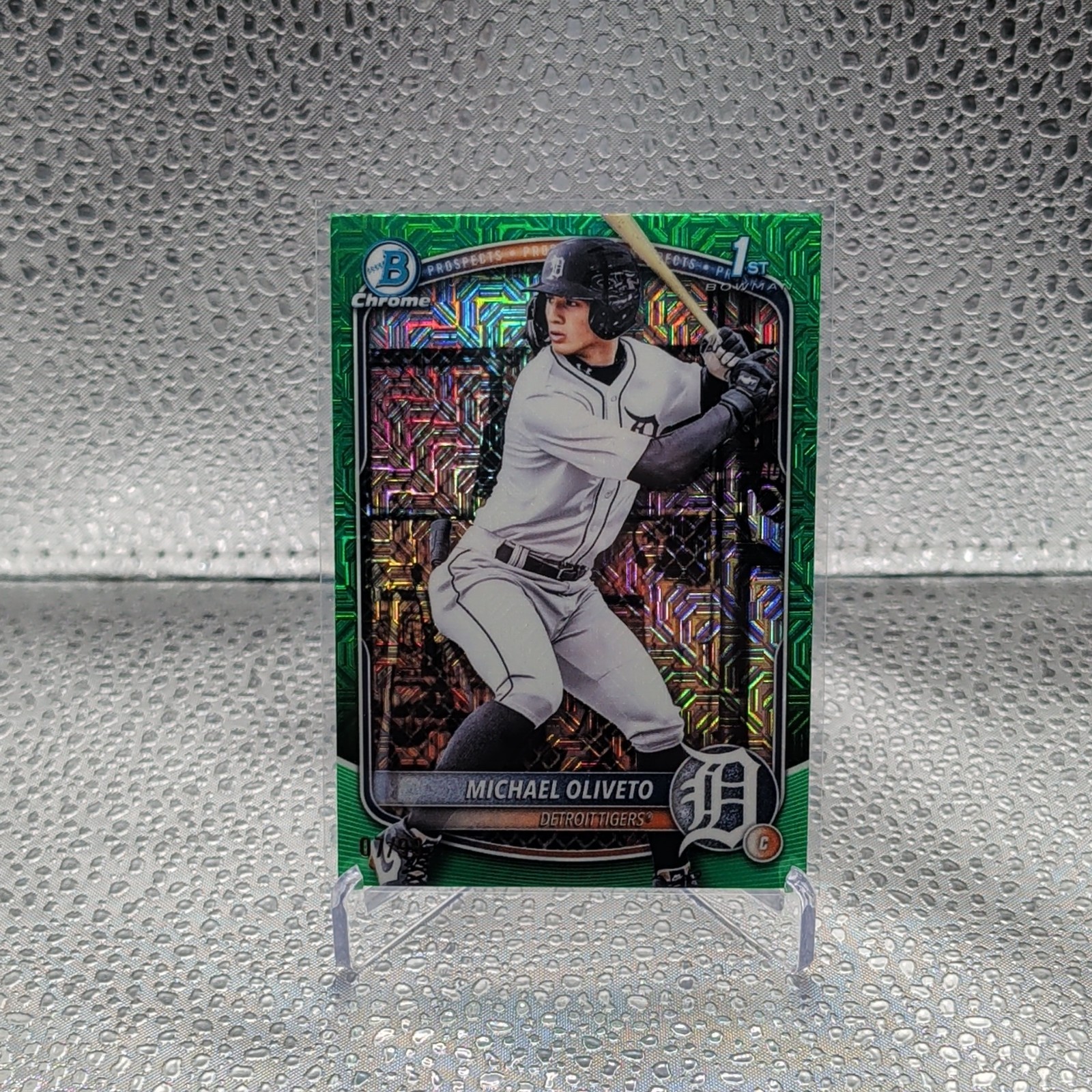 2025 Bowman Draft 1st Bowman Chrome Green Mojo Refractor /99 Michael Oliveto