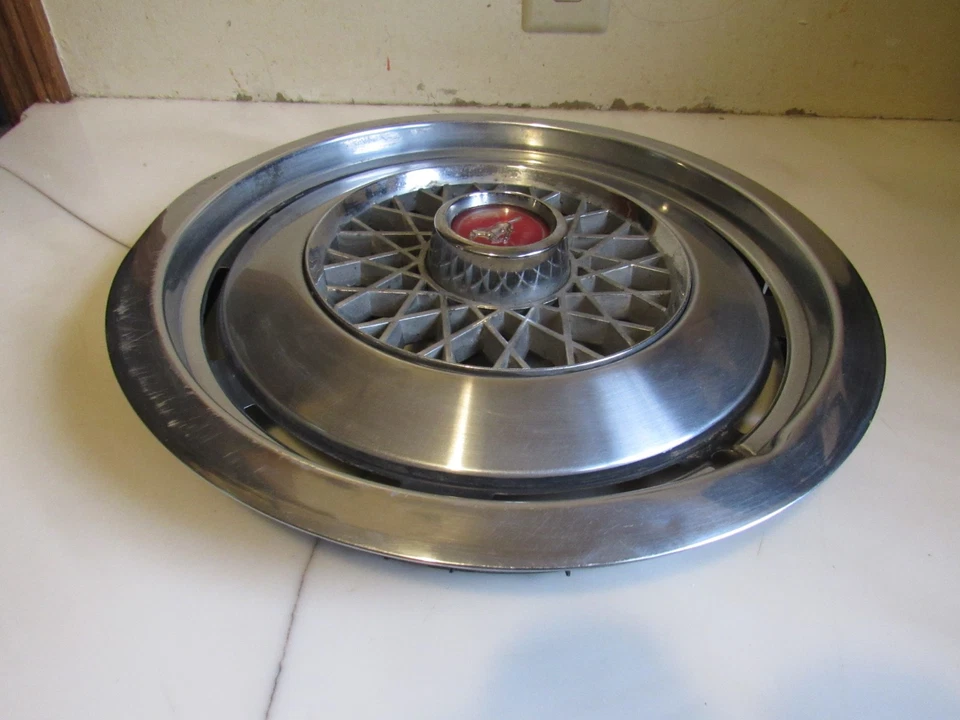 Tapacubos Ford Mustang II vintage 1974-1978 Foto 2 de 4