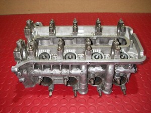 guter Zylinderkopf 2-Ventiler mit Ventilen 1983-1988 BMW K100 K 100