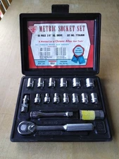 Indestro USA Metric 7785mm 3/8" Socket Set Complete w/ Paper Label Vintage E3