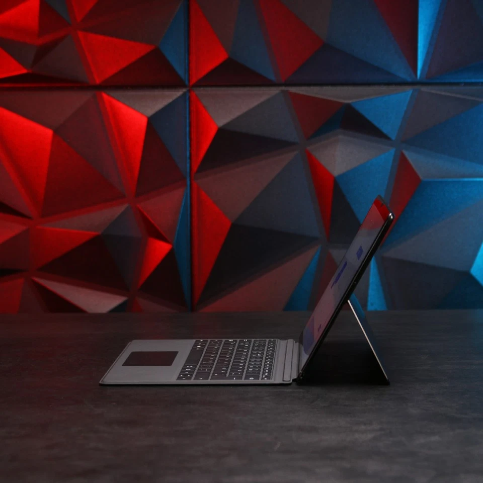 Microsoft Surface Pro X Tablet // Microsoft SQ1, 8 GB RAM, 256 GB SSD, LTE - Bild 3 von 4