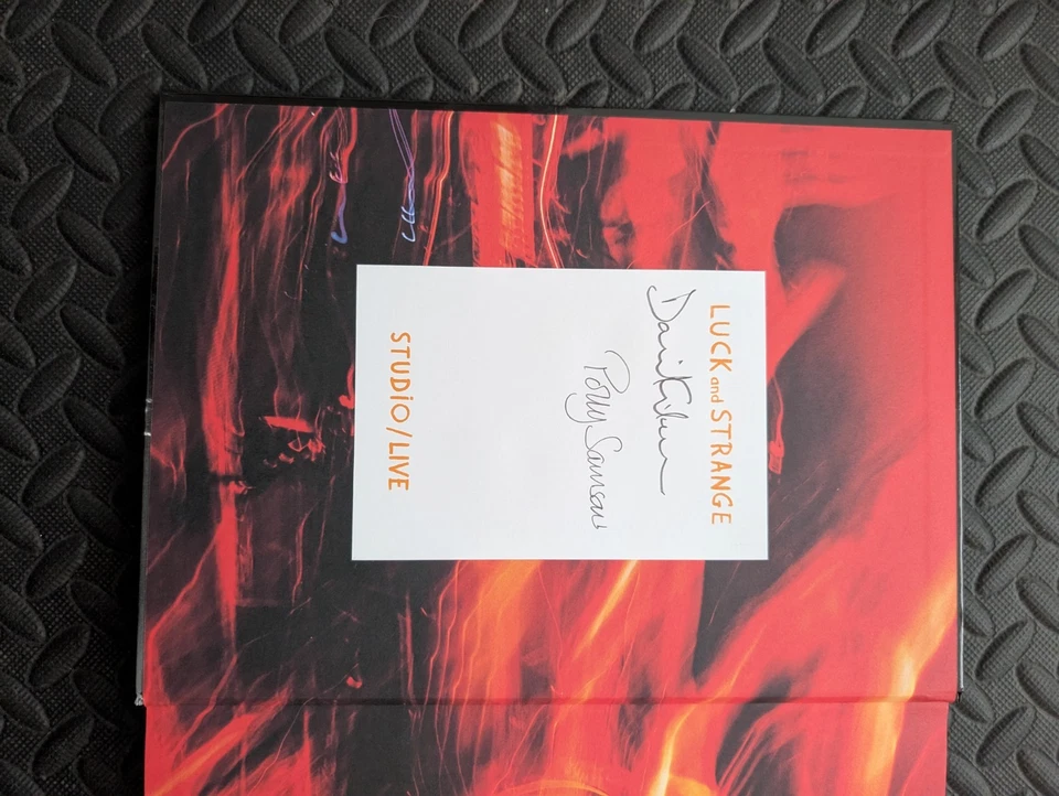 David Gilmour Luck And Strange Studio Live ***SIGNED*** Bookplate In Hand - Image 3 of 4