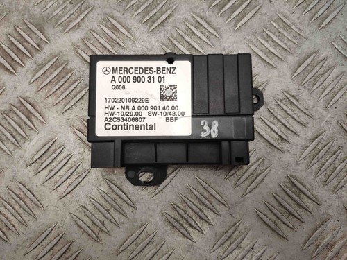 MERCEDES-BENZ GLA X156 Steuergerät Kraftstoffpumpe A0009003101 1.60 30326806