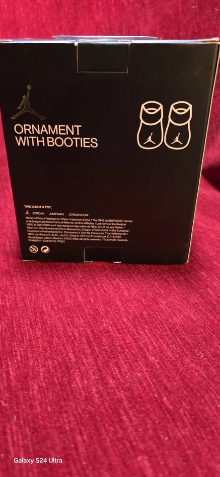 Nuevo adorno Air Jordan recién nacido con botines gris y blanco estampado elefante Foto 4 de 4