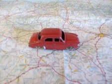 Renault Dauphine rouge Dinky Toys France Réf : 24E 1/43 Dans l'état