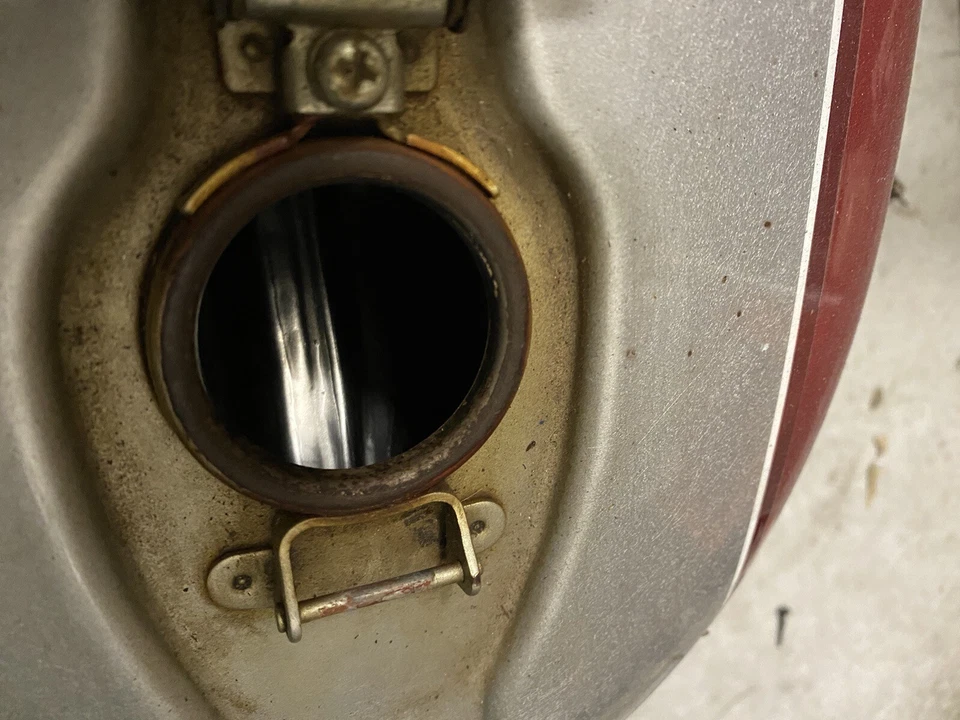 XS850 TANQUE DE COMBUSTIBLE MOTO YAMAHA 1980 --- No cabe en modelo especial Foto 4 de 4