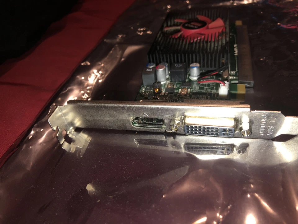 AMD Radeon R5 340 2GB - Image 2 of 2