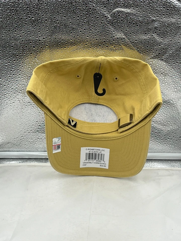 范德比尔特 Commodores NCAA '47 品牌金色清理可调节肩带帽子 — 第 3/4 张图片