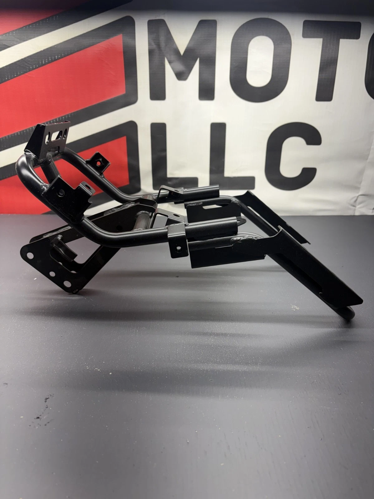 94510-25LA0 | SUZUKI | BRACE COMP,COWL