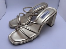 Steve Madden Women's Gemeni Sandal In Shiny Gold Block Heel Size 7 tiny Scuff