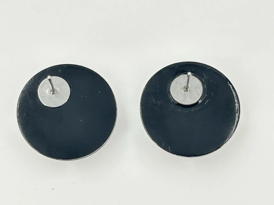 Pendientes de botón negros vintage con perno prisionero perforado de acrílico para mujer Foto 4 de 4