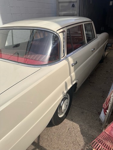 1966 Mercedes-Benz 230 - Picture 16 of 30