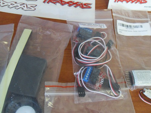 RC CAR TRUCK TRAXXAS DIGITRAX & OTHER PARTS BOOKS DECALS LOT AS PICTURED - Picture 7 of 24