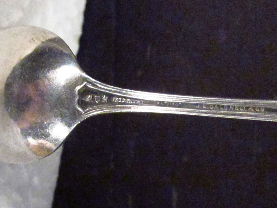 Sterling Reed & Barton HEPPLEWHITE ICED 冰茶勺 7 英寸无单色 — 第 4/4 张图片