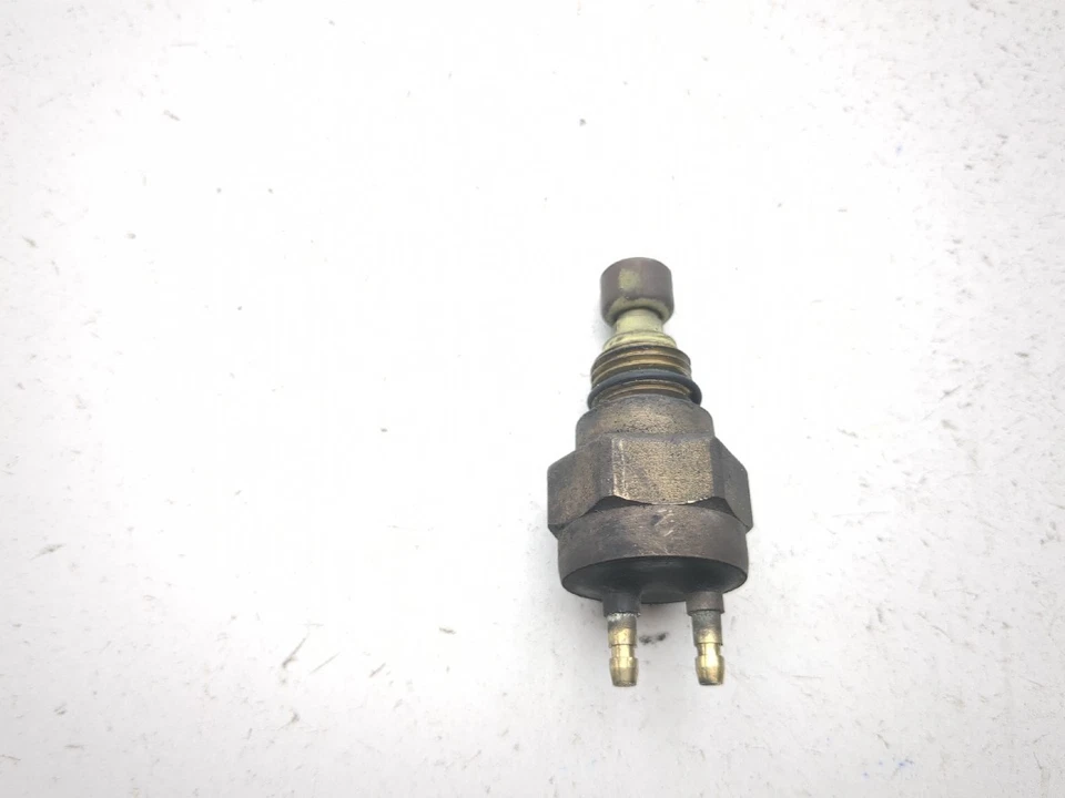 Interruptor ventilador temperatura radiador 86-06 Kawasaki Concours ZG1000 TRSH PL Foto 3 de 4