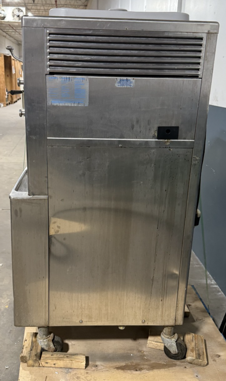 Tyler Ice Machine Taylor 441-33 Soft Serve Ice Cream Machine Air Cooled Commercial