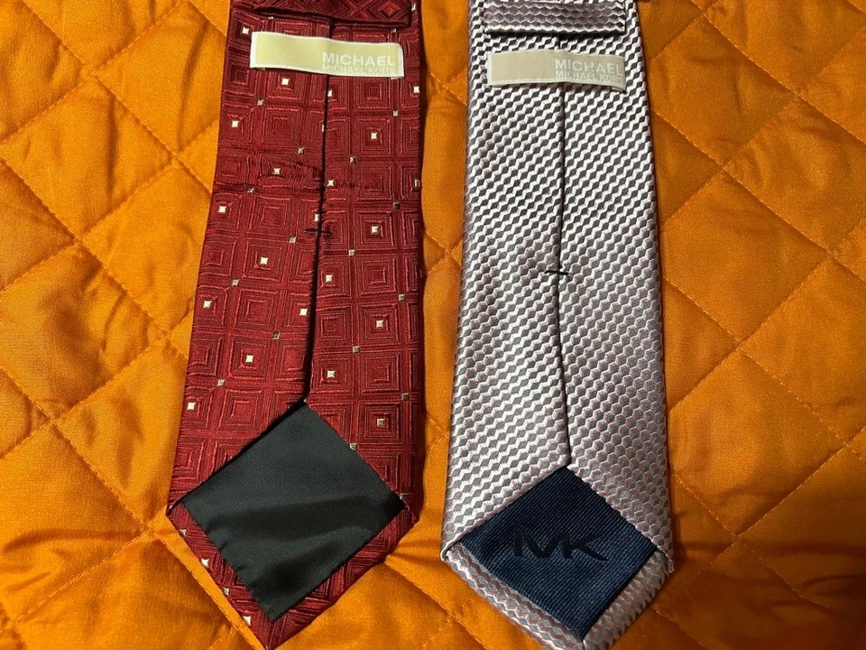 Corbatas de seda estampadas de diseñador Michael Kors para hombre Foto 4 de 4