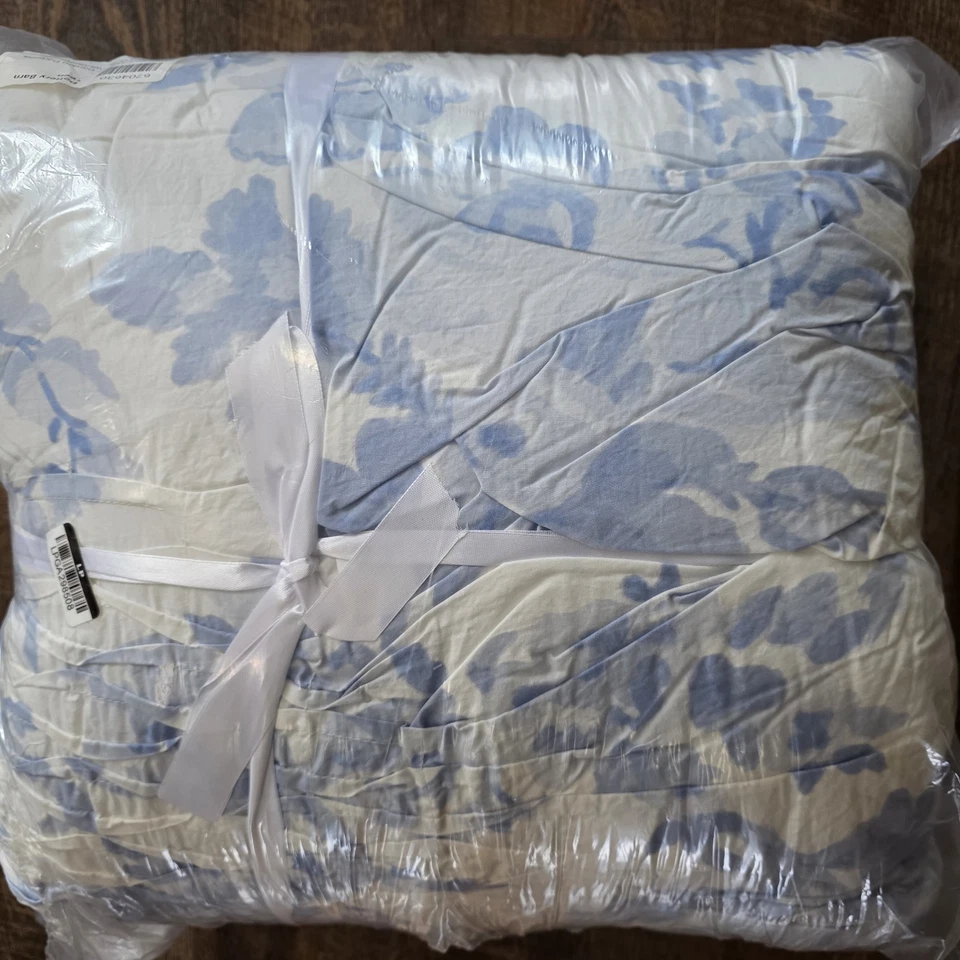 POTTERY BARN Loveshackfancy 花园大马士革 SMOCKED Twin XL 绗缝蓝色/象牙色 — 第 2/3 张图片