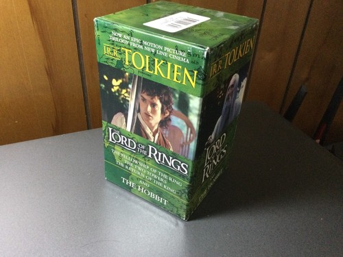 Set of 3 JRR Tolkien paperbacks The Lord of the Rings Trilogy 2001 - Picture 4 of 5