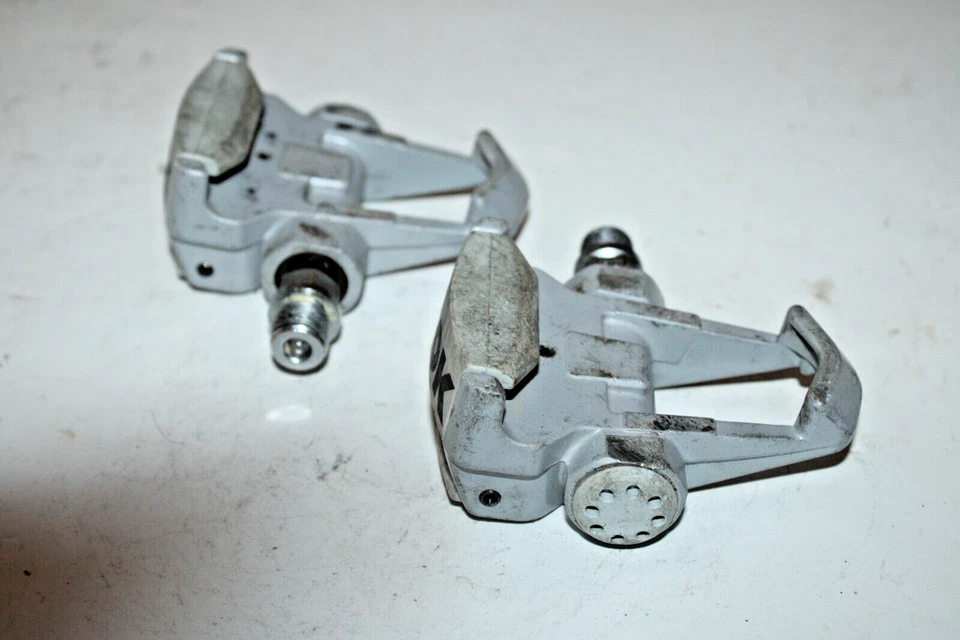 Pedales Look ARC F sin clip gris Bikepacking carreras carretera triatlón triatlón triatlón remitente de EE. UU. Foto 2 de 4