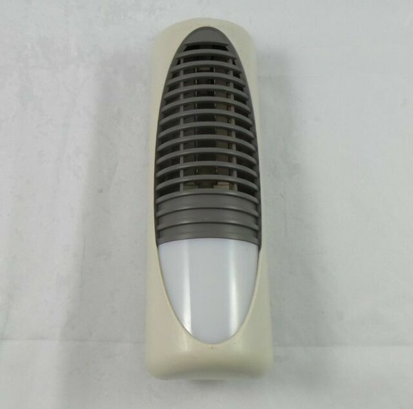 Sharper Image Ionic Breeze Electrostatic Air Cleaner Plug in Night