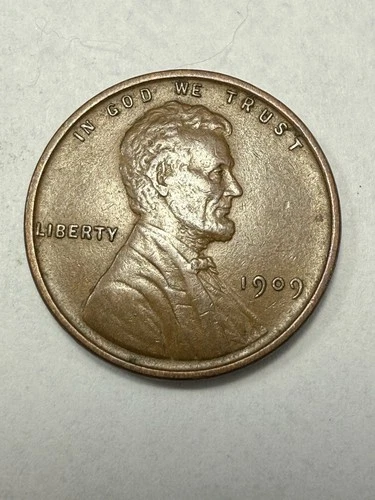 ** 1909 LINCOLN CENT-  XF+  (UPGRADE THAT SPOT IN YOUR SET) PRICED TO SELL **