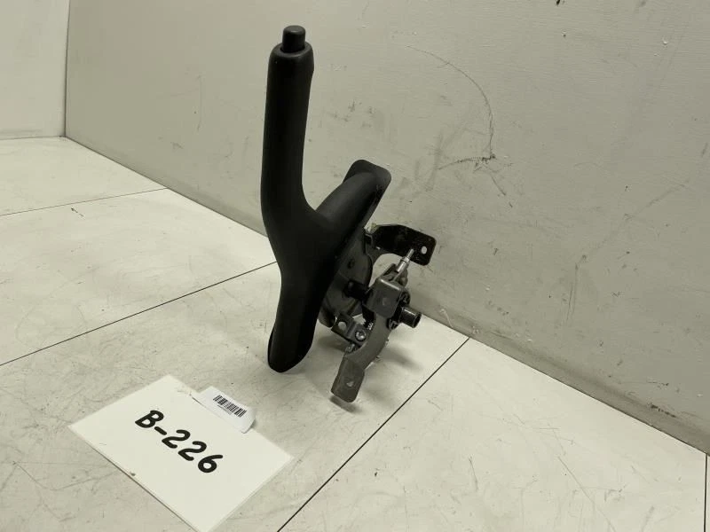 KIA SOUL GL 2010 manija de freno de estacionamiento de emergencia OEM+ Foto 2 de 4