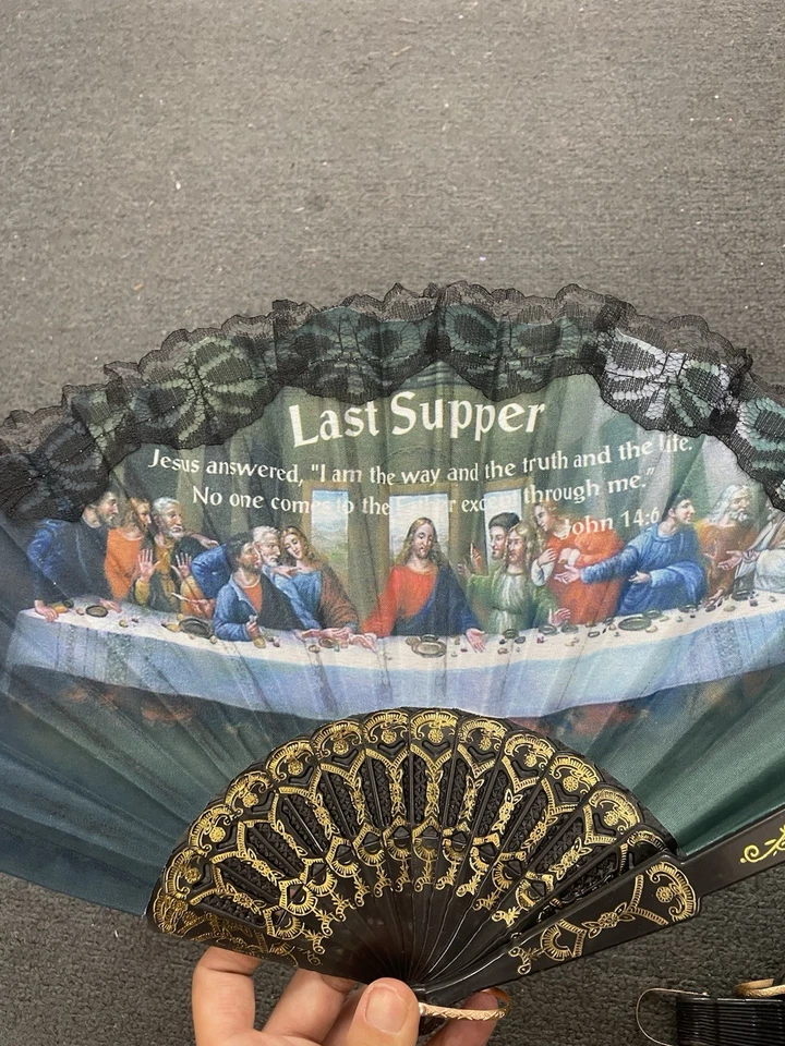 Juego de 12 abanicos de mano religiosos de verano negros con bolsa de regalo/ventilador plegable bautizo favor Foto 2 de 4