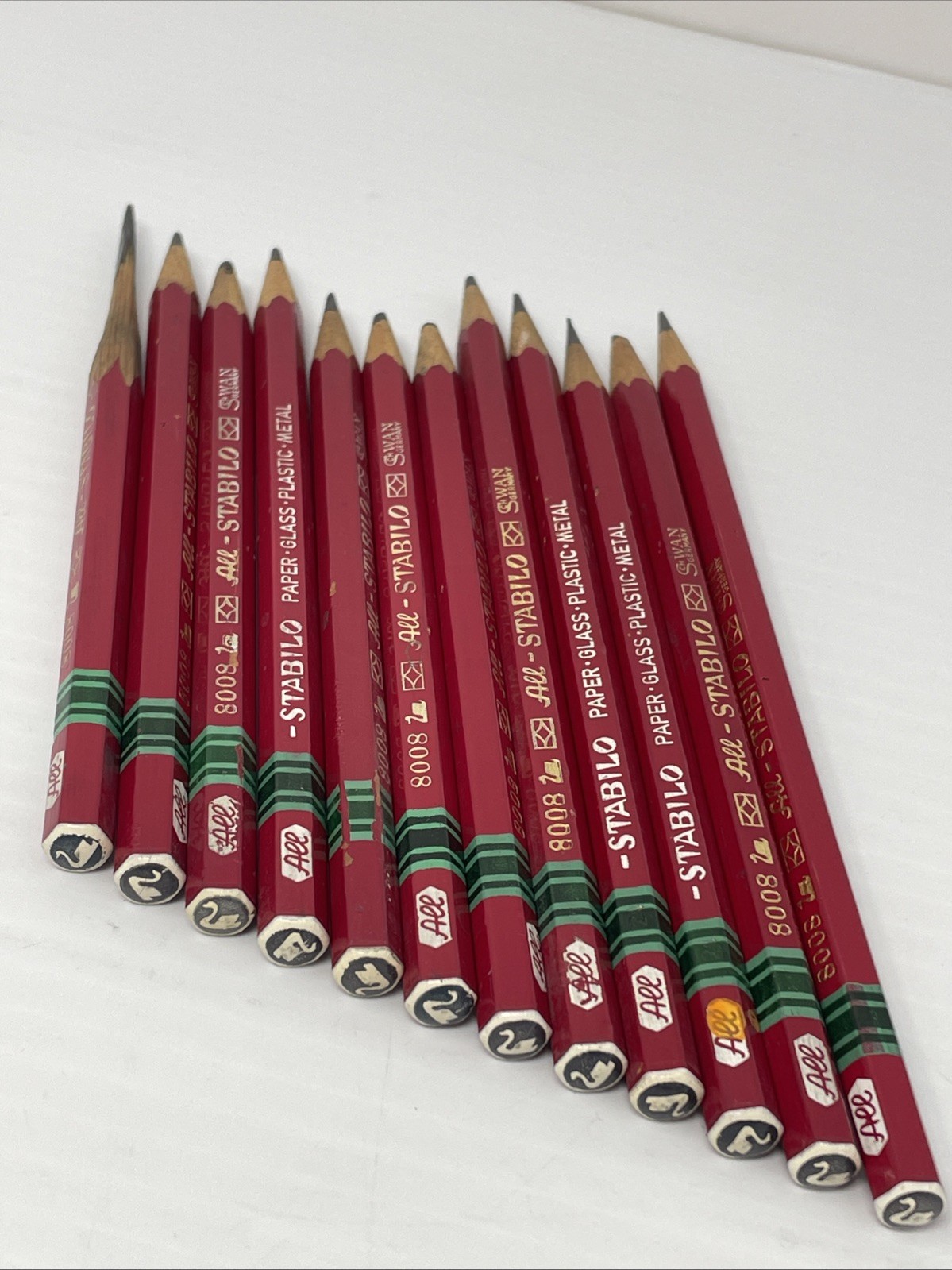 Red Graphite Set 12 Pencils