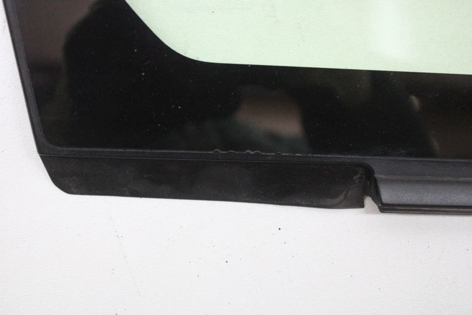 2012 TOYOTA PRIUS V ПЕРЕДНЕЙ ПРАВОЙ ДВЕРИ ВЕНТИЛЯЦИОННОЕ СТЕКЛО OEM 12 13 14 15 16 17 - Изображение 2 из 4