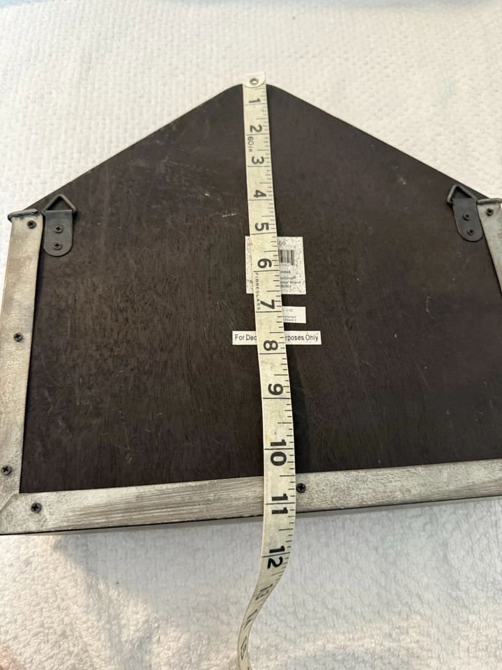 WOOD & METAL KEY AND LETTER HOLDER/ WALL MOUNT - Image 3 of 4