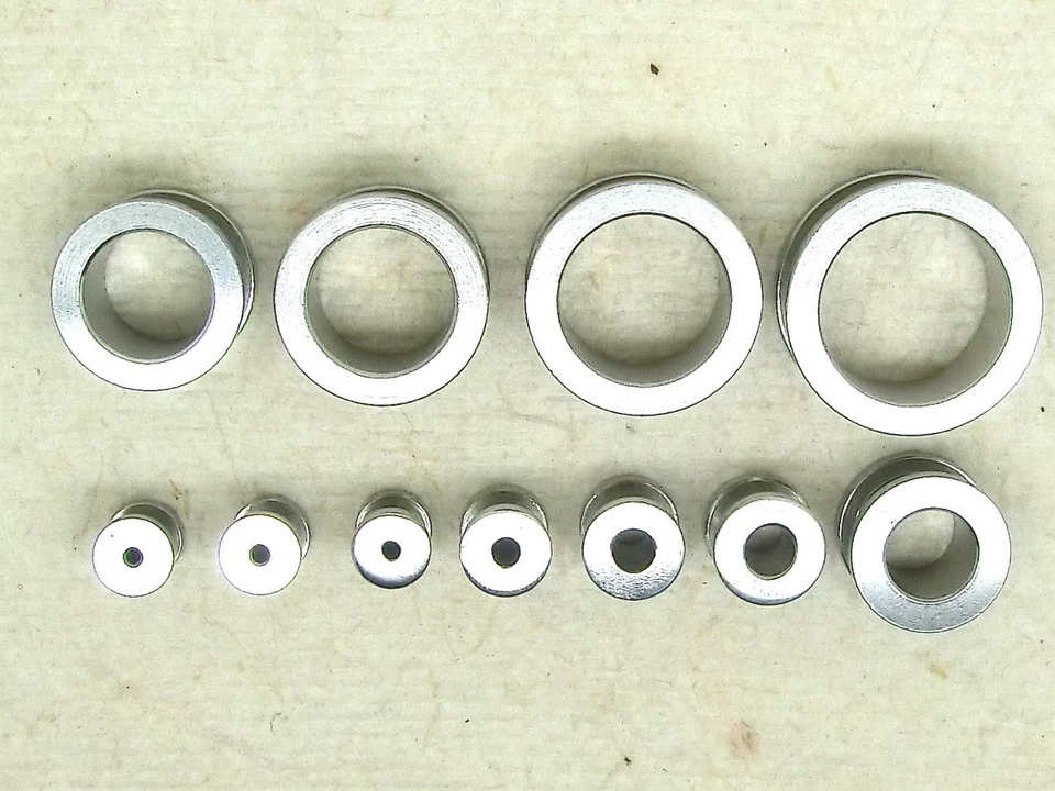 Flesh Tunnel Gruppo Orecchio Ear Plug Acciaio Inox Filetto 11 Pezzo Argento 2mm - Immagine 3 di 3