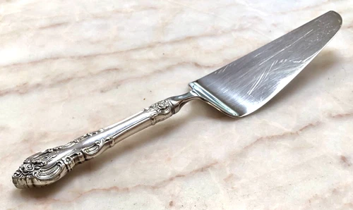 Old Master by Towle Pie Cake Server Slicer 10.75" Sterling Silver Roses Spanish