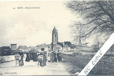 old postcard department 44 Loire inferior, Batz, route de Croisic