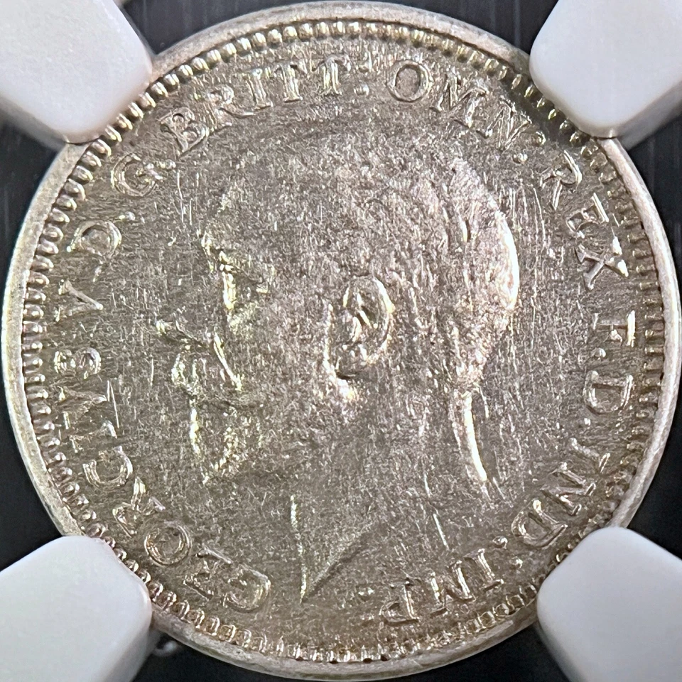 GREAT BRITAIN. 1930, 3 Pence, Silver - NGC AU55 - KGV, Oaks and Acorns - Image 3 of 4